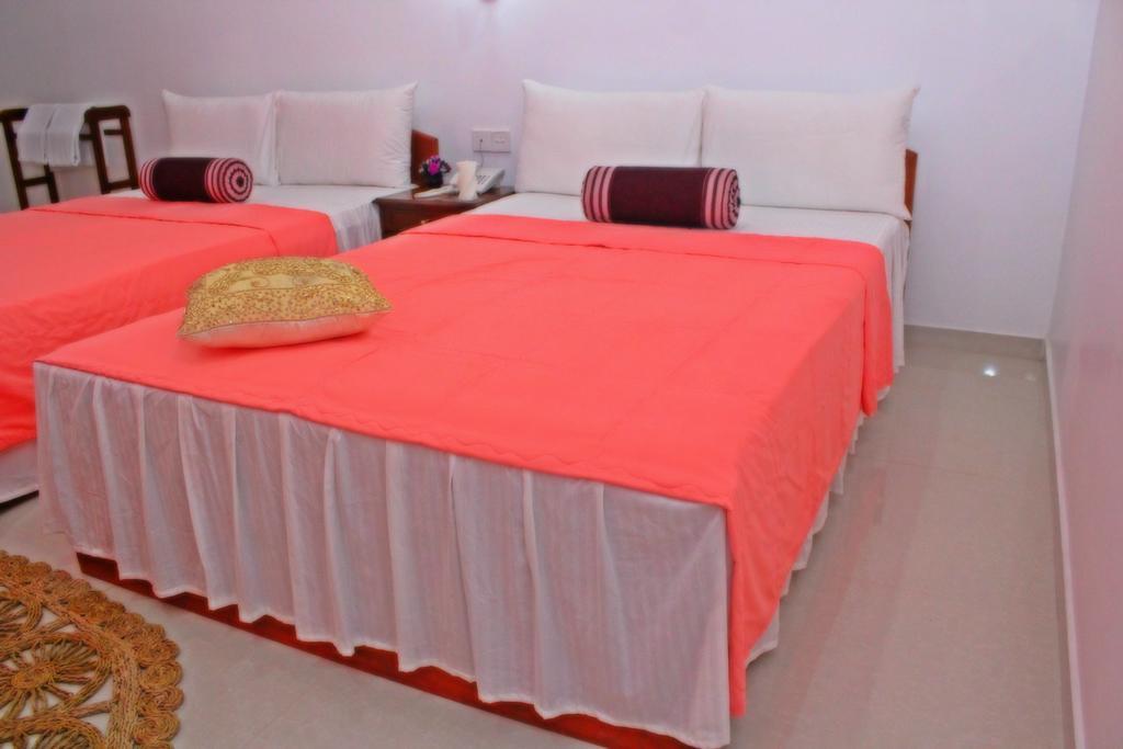 Yoho Toppass Breeze Hotel Nuwara Eliya Værelse billede